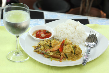 Seafood yellow curry powder stir Fried with steam rice
