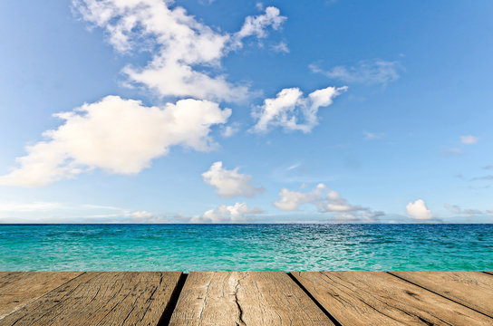 Fototapeta Beauty seascape under blue clouds sky. View from pier