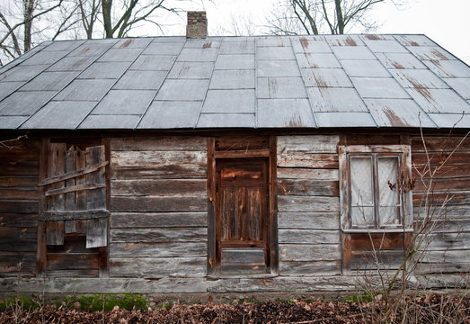 old wooden cottage on polish countryside, Mazovia region