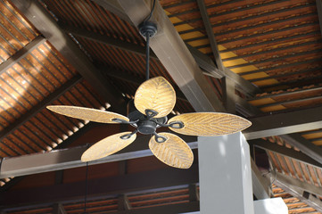 colonial style ceiling fan