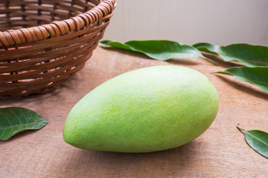 Fresh green mango and leaf