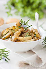 knusprige Rosmarinkartoffeln