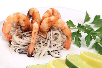 Boiled shrimp with noodles.