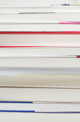 積み重なった本