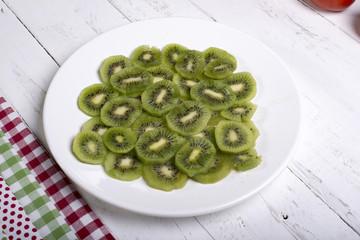 Freshly sliced kiwi fruit