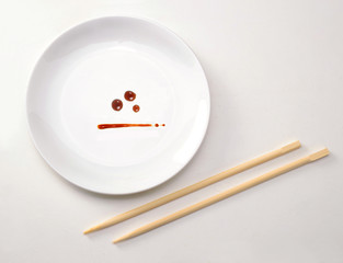 Idea concepto de comida japonesa,plato con salsa.