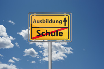 Mit der Schule fertig - Ausbildung finden