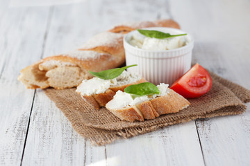 Baguette with cream cheese