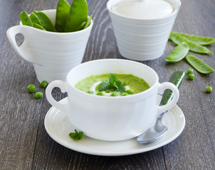 Puree the soup young green peas.