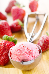 strawberry ice cream