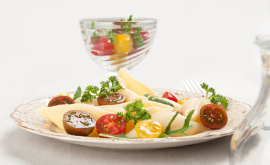 italian shell pasta with tomato