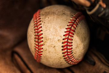 Baseball glove with ball - 63628022