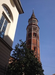 Milano campanile chiesa San Gottardo in Corte