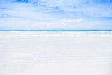 Fototapeta na wymiar Empty white sand beach.