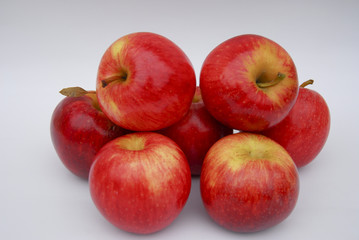 Red apples