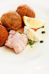 meatballs on the plate