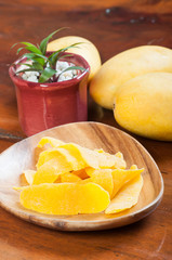 dried mangoes from fresh mangoes