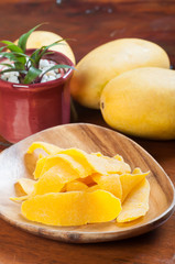 dried mangoes from fresh mangoes