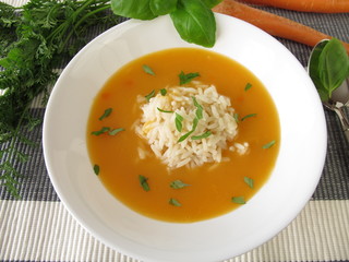 Karottencremesuppe mit Reis