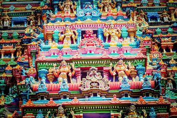 Fototapeta premium Sculptures on Hindu temple tower