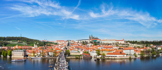 Panorama de Prague : Mala Strana, pont Charles et fonte de Prague