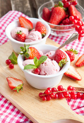Strawberry ice cream
