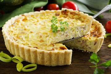 quiche lorraine-French cake.