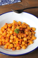 Garbanzos con chorizo