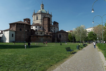 Milano - Basilica San Lorenzo Maggiore - Parco delle Basiliche