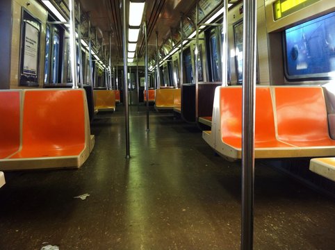 Vag&oacute;n de metro
