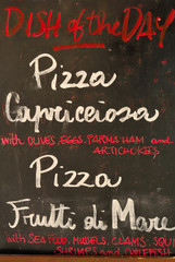 Obraz premium Pizza's menu in a restaurant in Rome