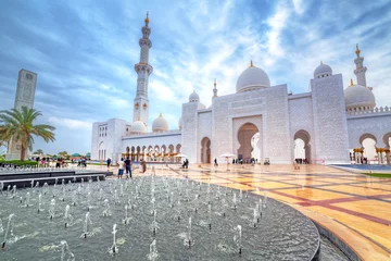 Fototapeten Scheich-Zayid-Moschee in Abu Dhabi, der Hauptstadt der Vereinigten Arabischen Emirate © Patryk Kosmider