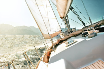 Yacht sailing - obrazy, fototapety, plakaty