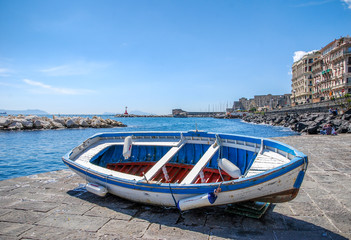 Fototapeta na wymiar Barque port de Naples