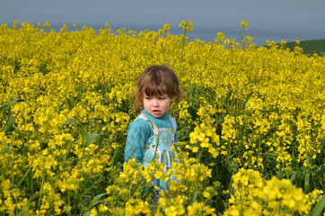 enfant au printemps