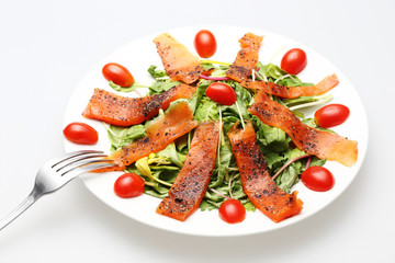 smoked salmon salad with topped fresh tomato