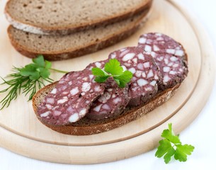 Roggenbrot mit Rotwurst