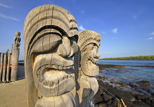 Ki'i Carving at Pu`uhonua O Honaunau on the Big Island, Hawaii