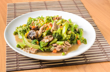Stir fried Broccoli ,Carrot, Sweet corn, Green Bean and Onion wi