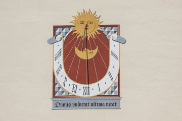 Sonnenuhr in Beromünster, Luzern, Schweiz