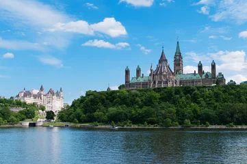 Foto op Plexiglas Canadian Parliament Hill viewed from across Ottawa river during © DD Images