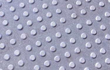 Anti-slip tiles with round bulge