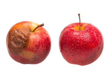 Frischer und verfaulter roter Apfel