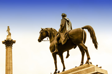 Obraz premium Monuments in Trafalgar Square