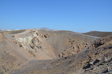 île volcanique près de Santorin, Grèce