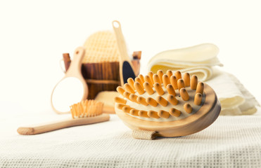 Set of bath accessories