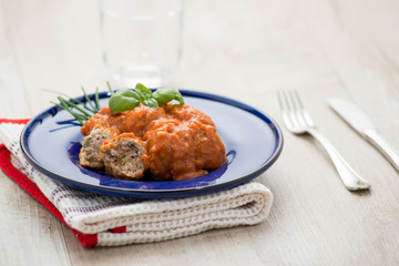 Piatto di polpette al sugo di pomodoro