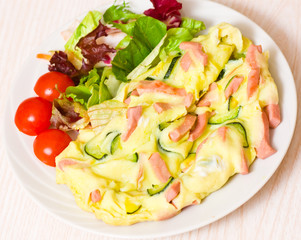 omelet with ham and zucchini
