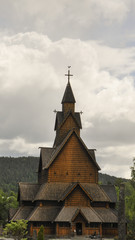 Fototapeta na wymiar Heddal, Stabkirche, Dorf, Lato, Roldal, Norwegen