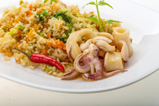 Fried rice with calamari